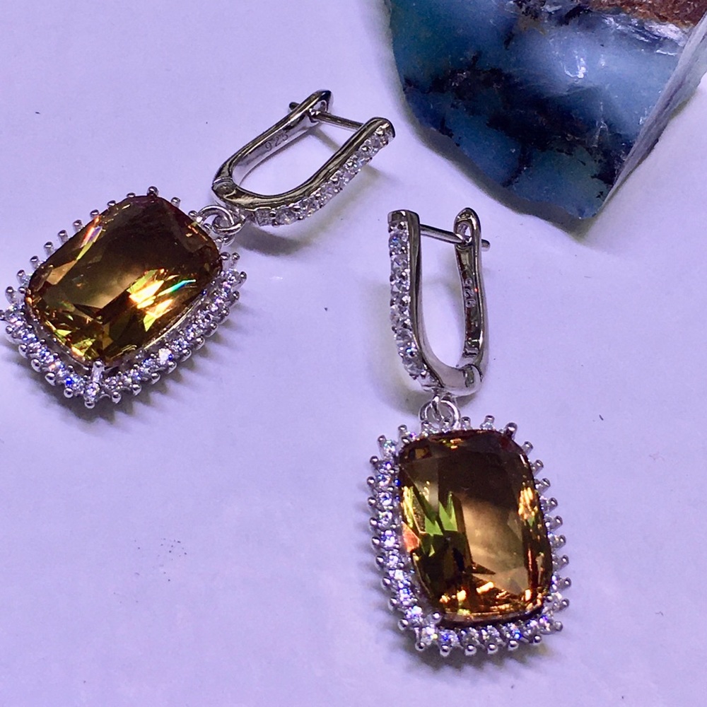 Alexanderite change color sterling silver earring